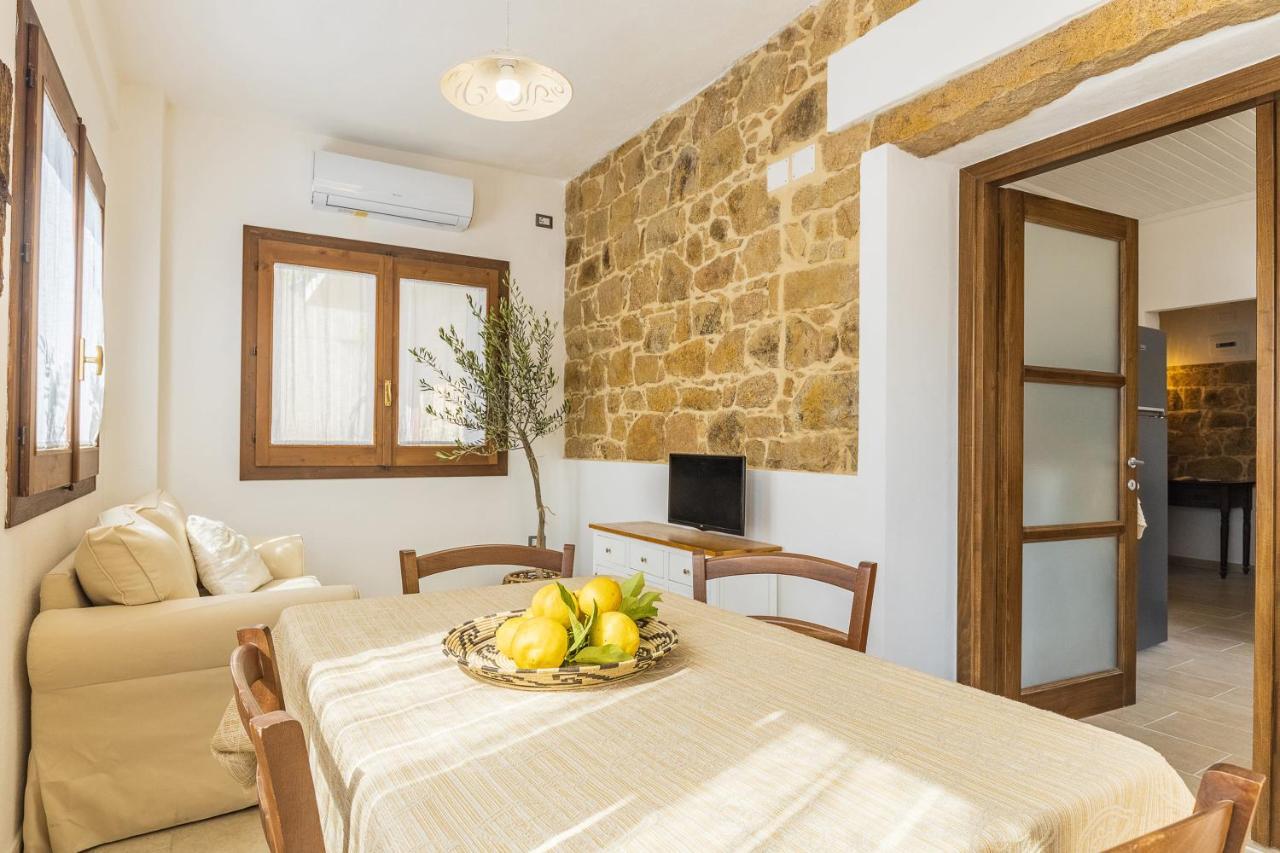 Casa Amelia Sul Mare Apartment ซานตามาเรีย นาวาร์เรเซ ภายนอก รูปภาพ